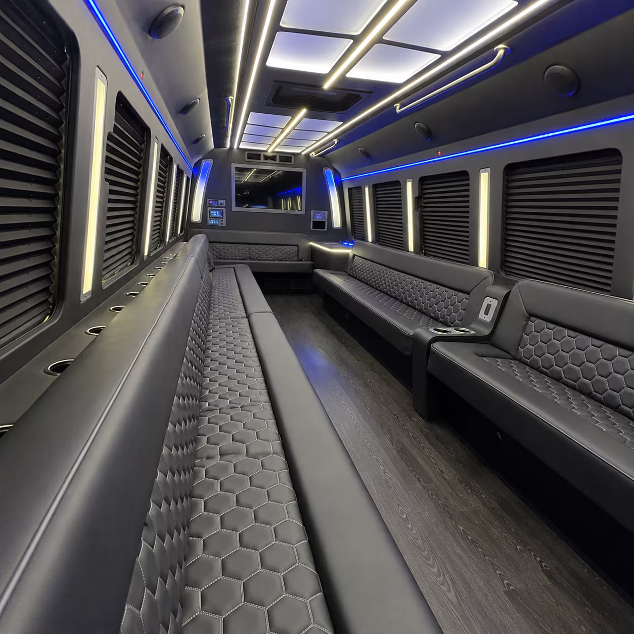 la puente bus rentals